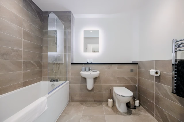 107, 7 Bevington Bush, Liverpool, UK, L3 6DP 2