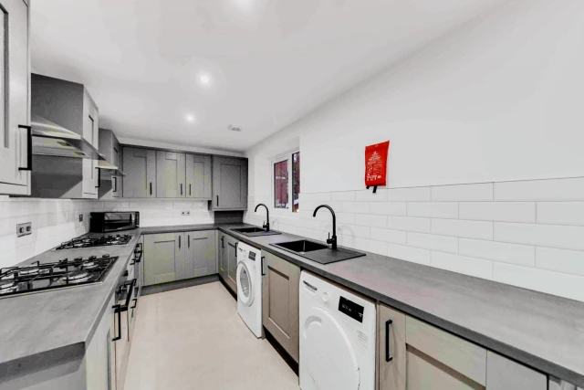 89 Penny Lane, L18 4