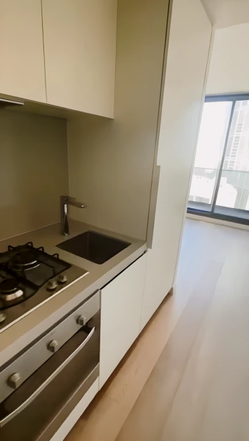 2504/398 Elizabeth Street 1