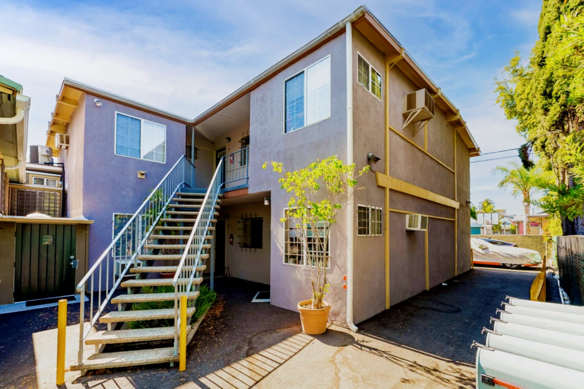 1173 W 29th St 0