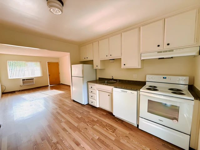512 I Street 3