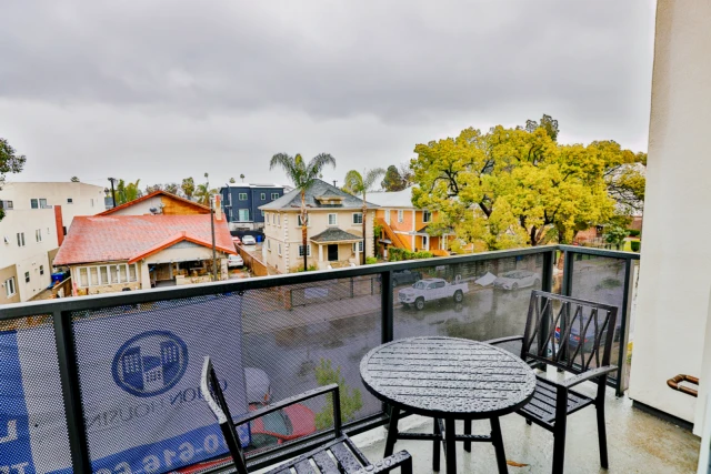 1164 W 37th Pl - Los Angeles student accommodation - Premium Leo Apartments