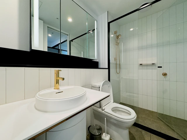 6008/ 228 La Trobe Street 4