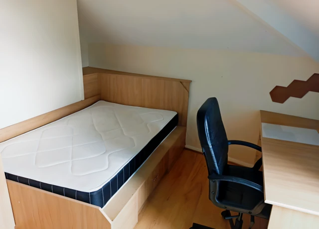 Hyde Park Road 22048# 2