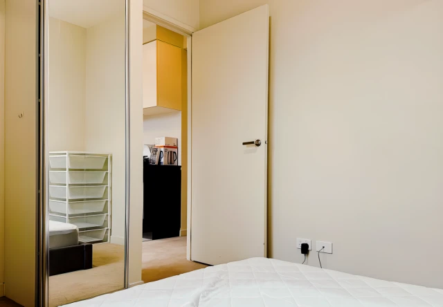 568 Collins Street 3