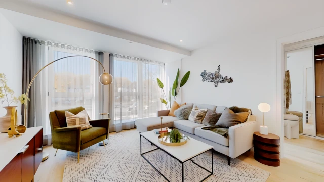 Beverley Way 21938# 2