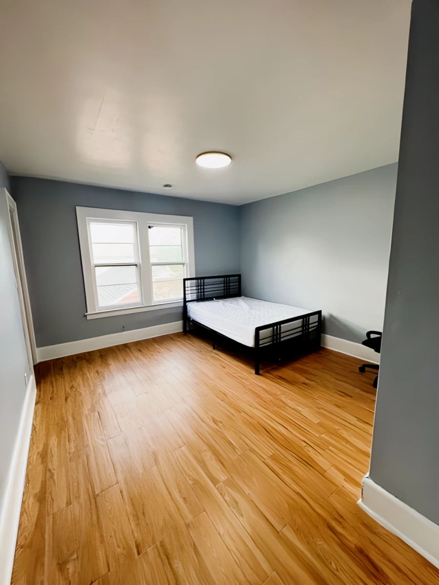 1112 East Colvin St 0