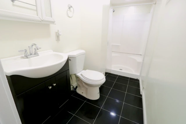 2319 East Genesee St 3