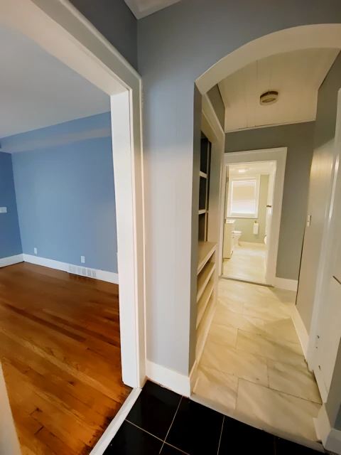 2413 E Genesee St 4