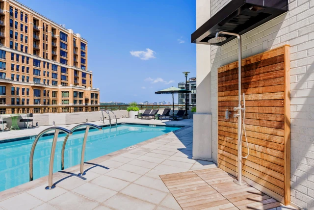 Cortland Pentagon City 4