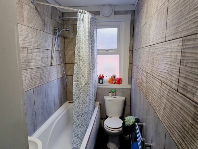 Rooms 1&2, Hartley Grove, LS6 2LD 2