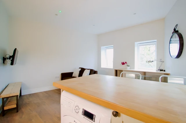 Flat S, Park View 2