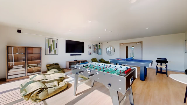 Victoria Road 23956# 4