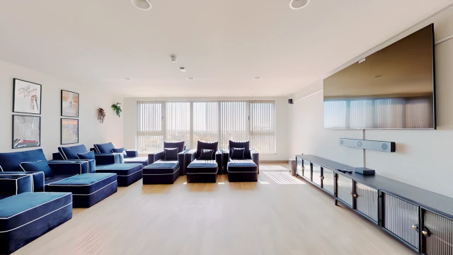 Victoria Road 23956# 2