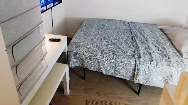 Liwinco - Wellesley Street West (11 Wellesley St W) - Toronto student accommodation - Den Room in 3 Bedrooms