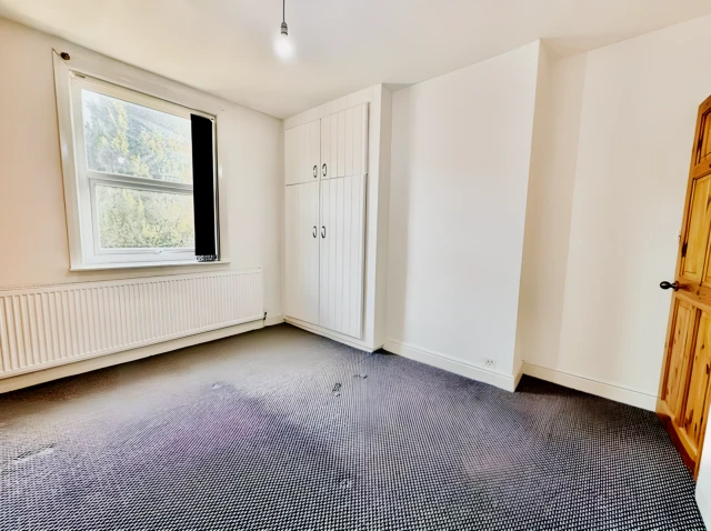 Nowell Terrace 24560# 4