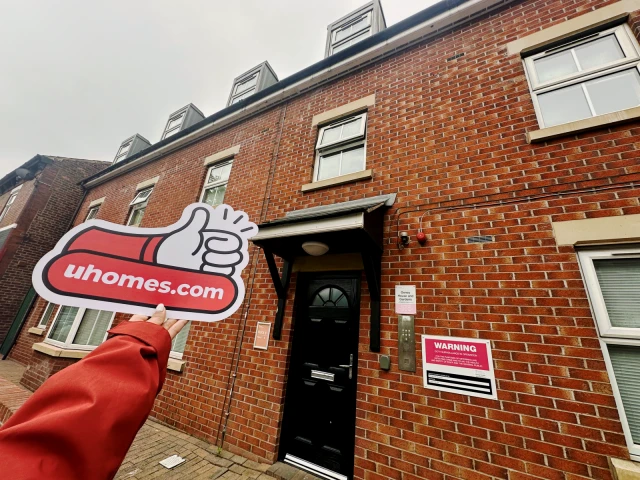 Oxney House & Gardens