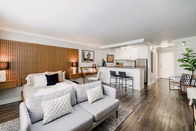 1200 Riverside 4