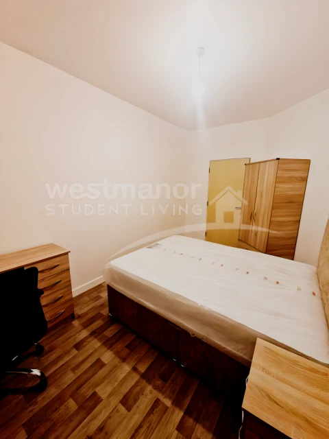 Flat 5, Charlesworth House, LE1 1GS 2