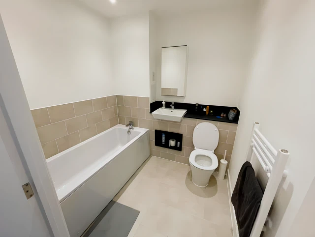Tidey Apartments 2