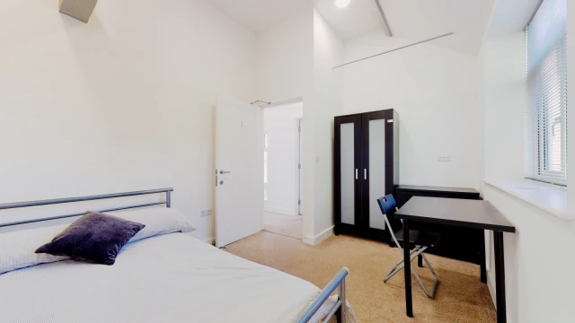 Room 1, Meadow Lane , LE11 1JU 4