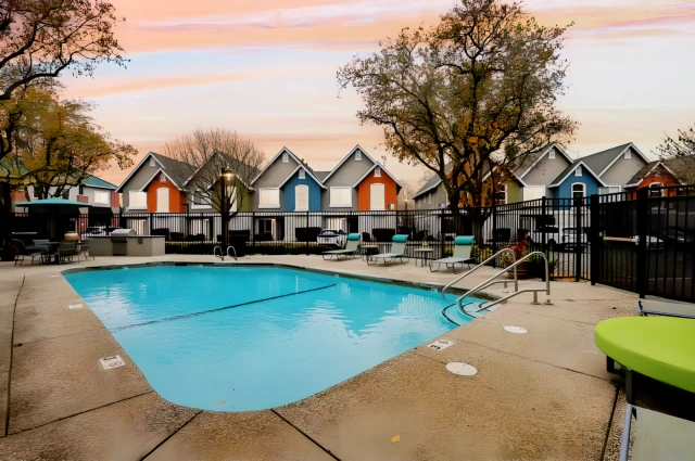 Oakshade Commons 4