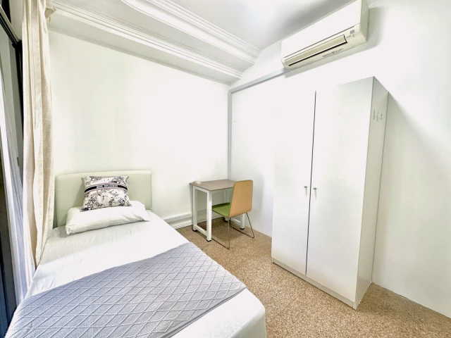 10 Springwood Ave 2