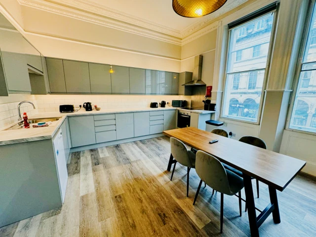 Room 9 , Queens Road, BS8 1QP