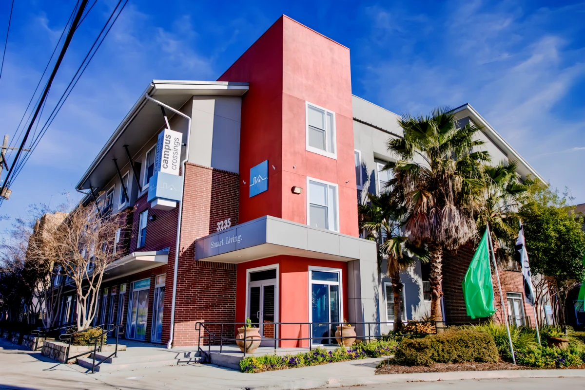 Campus Crossings on Highland 0