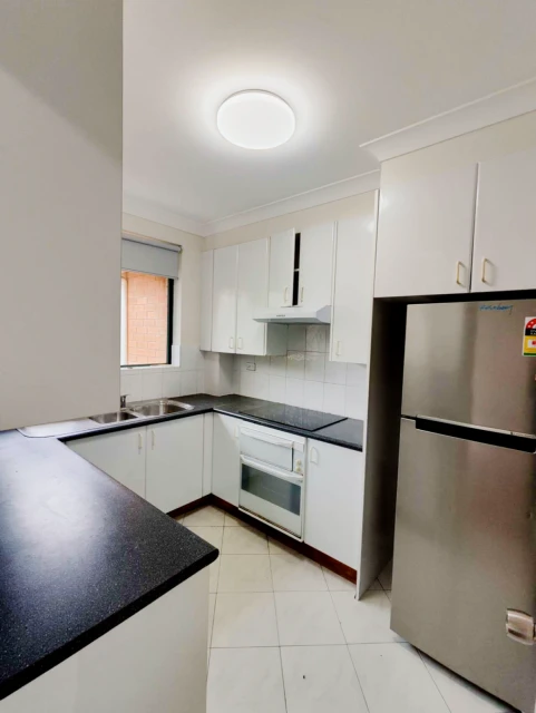 83 Dalmeny Ave 1