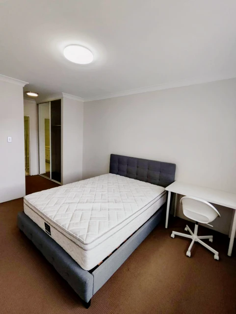 83 Dalmeny Ave 4