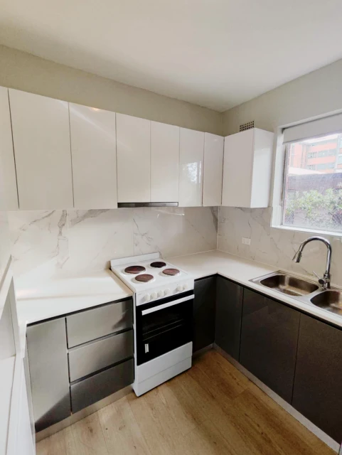 28 Addison St 4