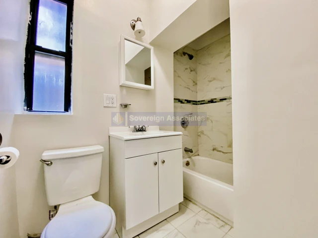 1270 1st Ave 4