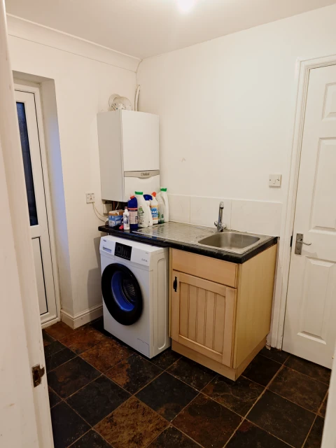 80a Bransford Avenue 4
