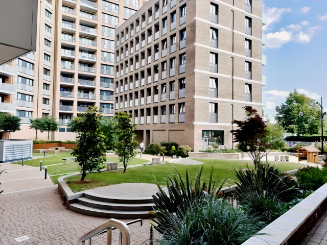 Lakeside Drive 25876# 1