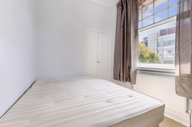 Cromwell Road, Earls Court 3