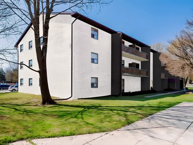 640 Fanshawe Park Road E 4