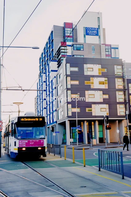 Student Living - 800 Swanston 4