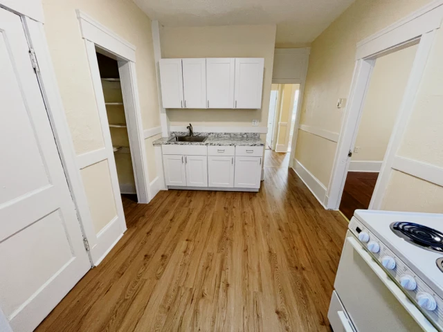 895 Huntington Ave 4