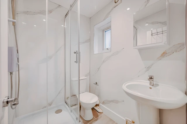 Warwick Road 26956# 3