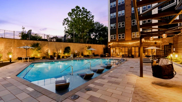 900 Willow 4