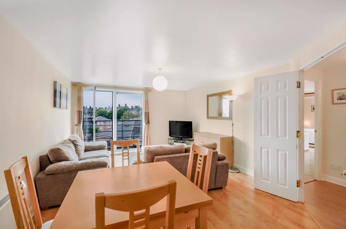 LH-Glaisher Street 0