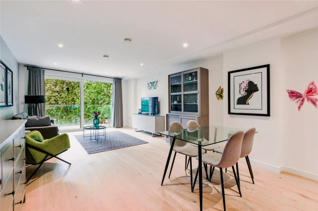 GS-Emerson Court 1