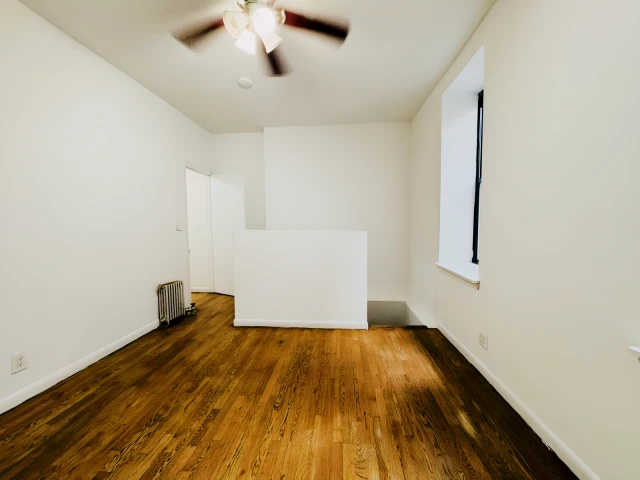 186 Claremont Ave 3