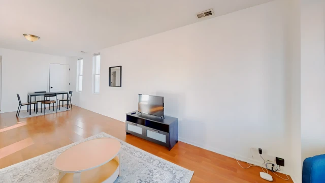 1841 North Mozart Street 1