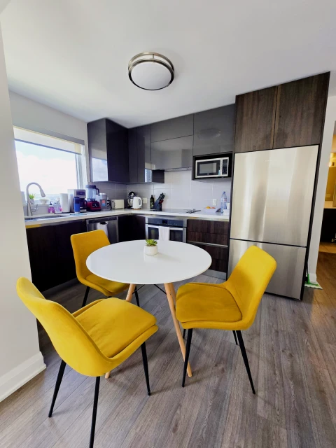 Markham Downtown Condo - 2 bedrooms + 2 bathrooms 1