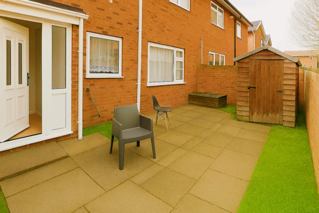 10 Staunton Court 1