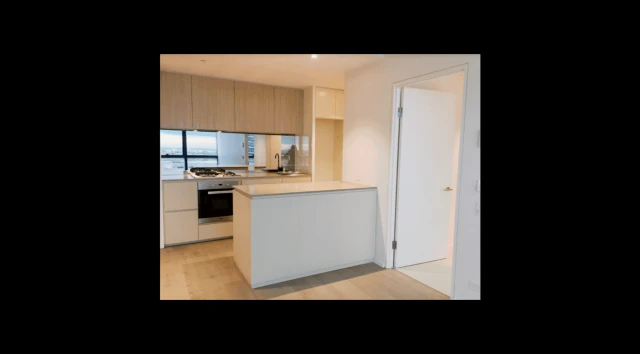 883 Collins Street 4