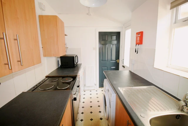 77 Canwick Road - chỗ ở sinh viên tại Lincoln - 4 Bed 1 Bath