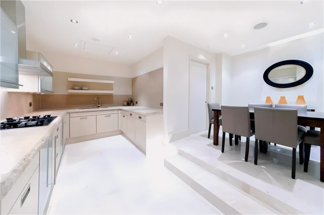 Princes Gate, South Kensington 4